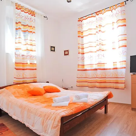 Guest house Apartment And Room Soul Of Dalmatia